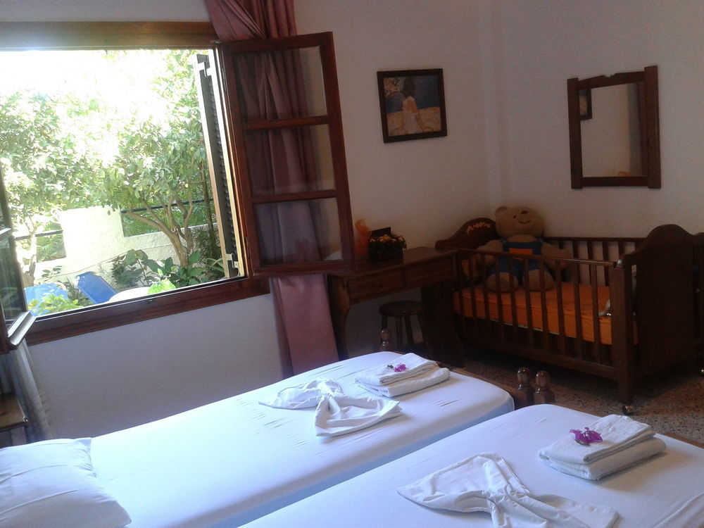 Angela Apartment Kato Daratso